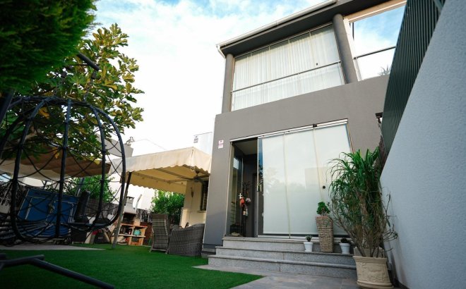 Herverkoop - Town House -
Torrevieja - Aguas Nuevas