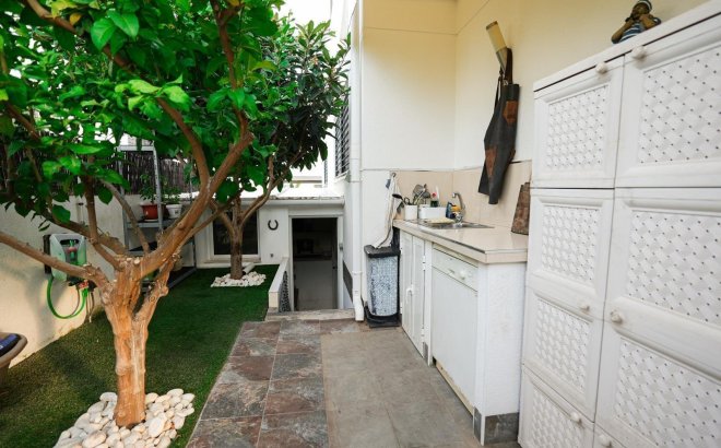 Herverkoop - Town House -
Torrevieja - Aguas Nuevas