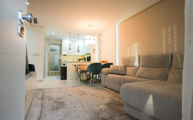 Herverkoop - Town House -
Torrevieja - Aguas Nuevas