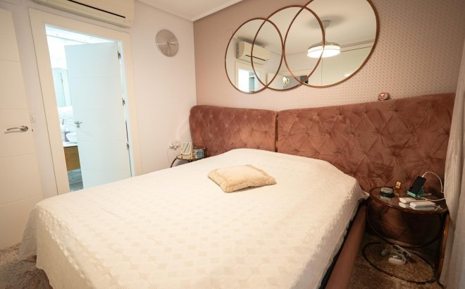 Herverkoop - Town House -
Torrevieja - Aguas Nuevas