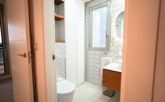 Herverkoop - Town House -
Torrevieja - Aguas Nuevas