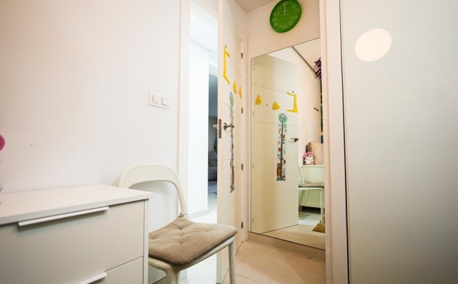 Herverkoop - Town House -
Torrevieja - Aguas Nuevas