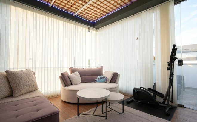 Herverkoop - Town House -
Torrevieja - Aguas Nuevas