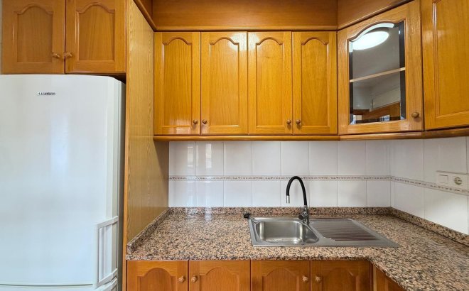 Herverkoop - Appartement -
Torrevieja - Playa de los Locos