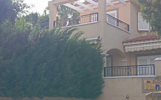 Herverkoop - Town House -
Mil Palmeras - Costa Blanca