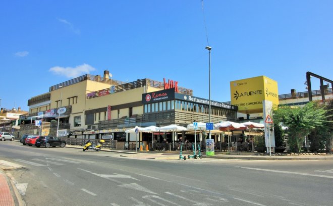 Herverkoop - Town House -
Villamartin - Costa Blanca
