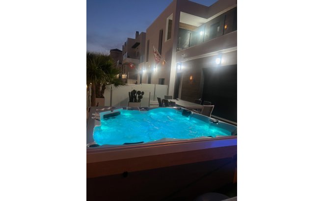 Herverkoop - Villa -
Los Montesinos - Costa Blanca