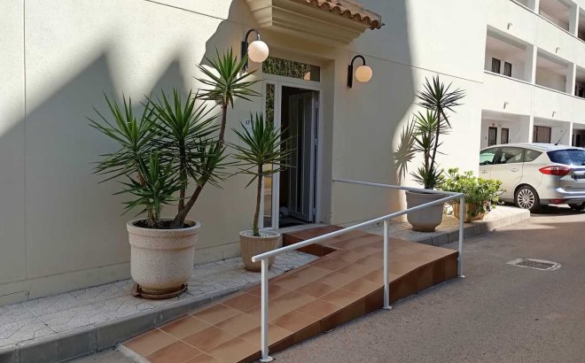 Revente - Appartement -
Villamartin - Costa Blanca
