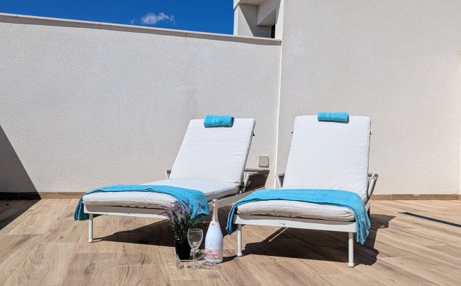 Herverkoop - Penthouse -
Villamartin - Costa Blanca