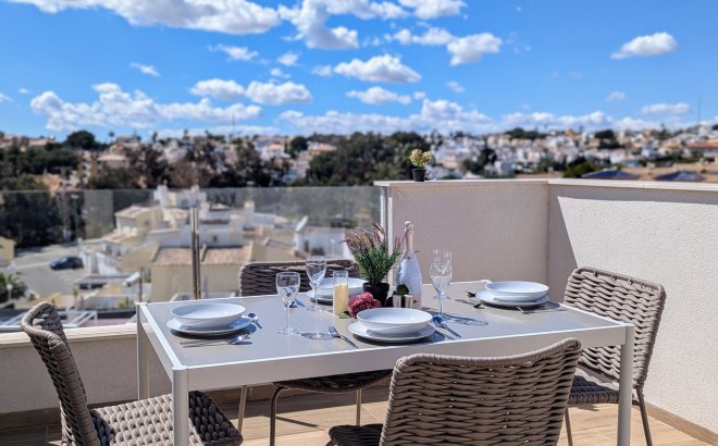 Herverkoop - Penthouse -
Villamartin - Costa Blanca