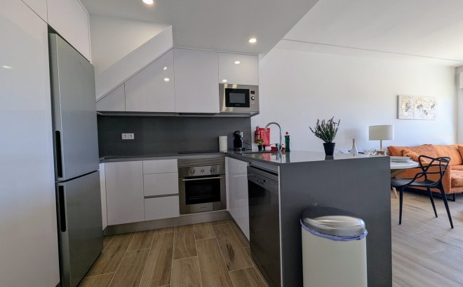 Herverkoop - Penthouse -
Villamartin - Costa Blanca