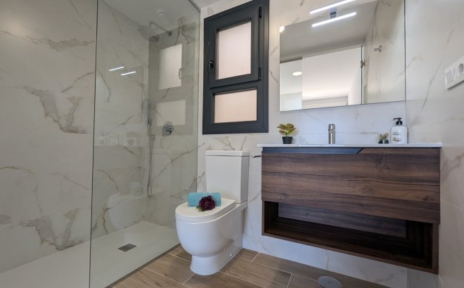 Herverkoop - Penthouse -
Villamartin - Costa Blanca