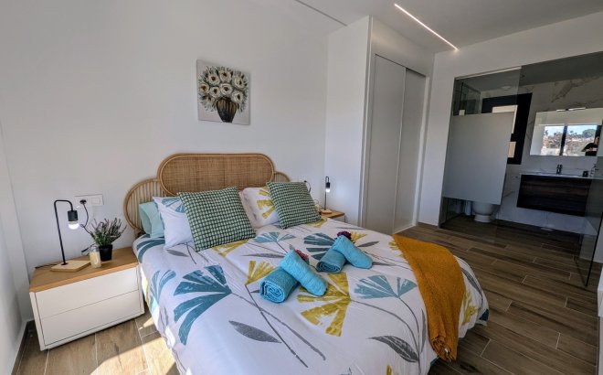 Herverkoop - Penthouse -
Villamartin - Costa Blanca