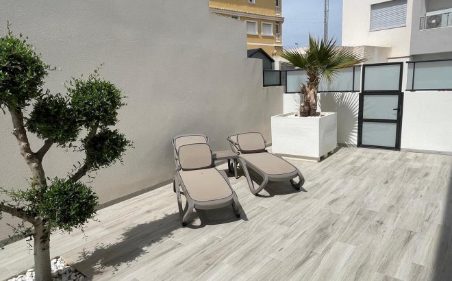 Resale - Villa -
Benijofar