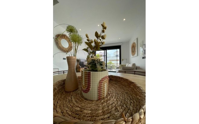 Resale - Villa -
Benijofar