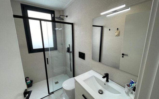 Resale - Villa -
Benijofar