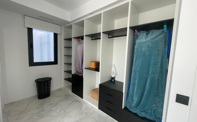 Resale - Villa -
Benijofar