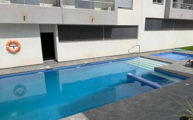 Resale - Villa -
Benijofar