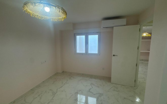 Revente - Appartement -
Torrevieja - Costa Blanca