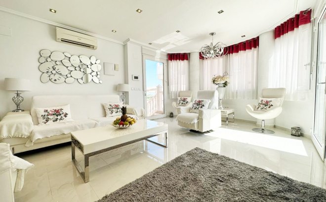 Revente - Villa -
San Miguel de Salinas - Inland