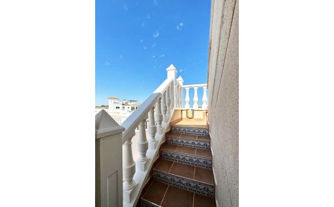 Revente - Villa -
San Miguel de Salinas - Inland