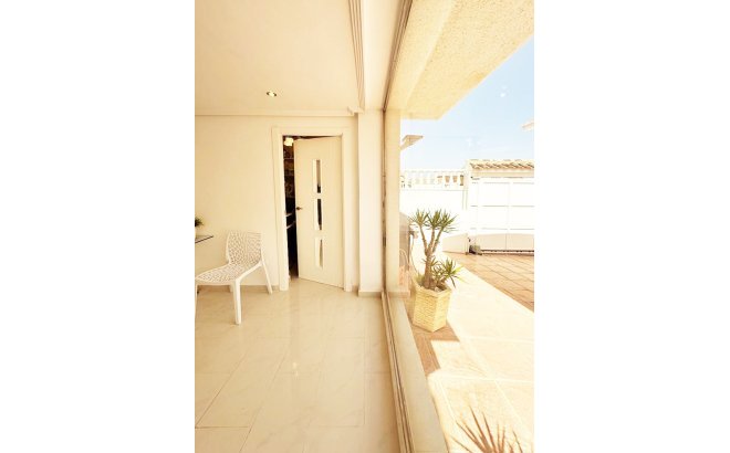 Revente - Villa -
San Miguel de Salinas - Inland