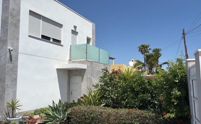 Revente - Villa -
Torrevieja - Torreta Florida