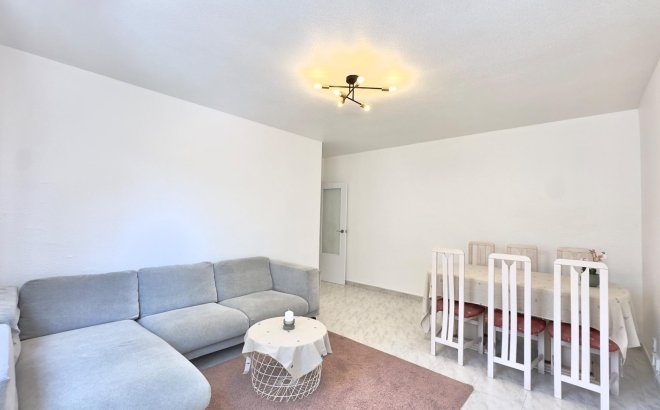 Herverkoop - Appartement -
Torrevieja - Estacion De Autobuses