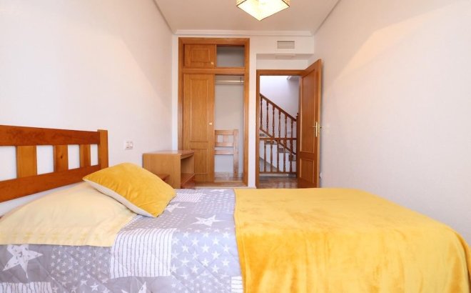 Resale - Dúplex -
Orihuela Costa - Costa Blanca