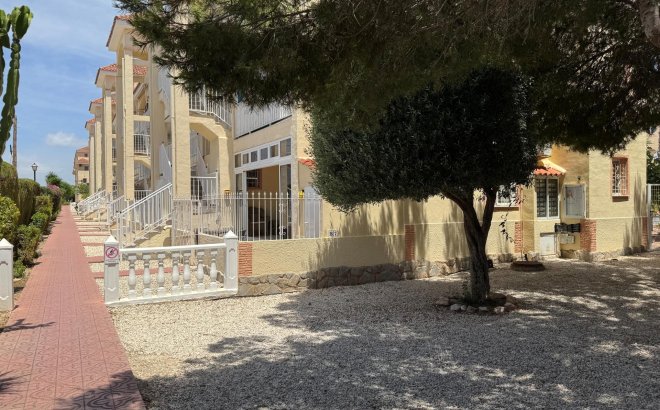 Herverkoop - Bungalow -
Torrevieja - La Siesta - El Salado - Torreta