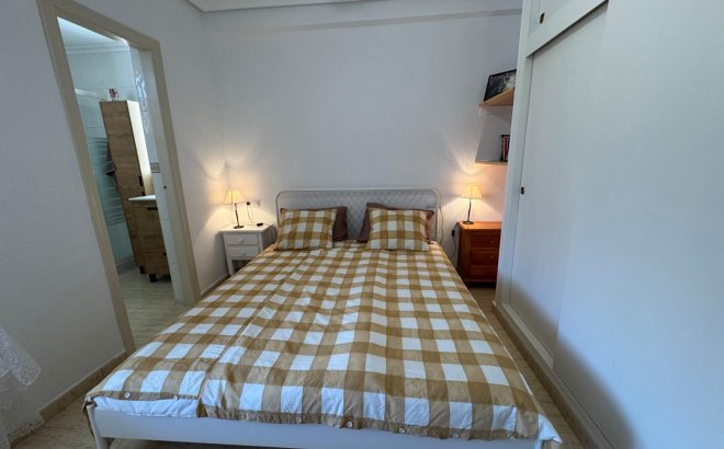 Herverkoop - Bungalow -
Torrevieja - La Siesta - El Salado - Torreta