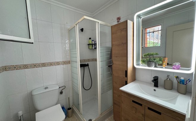 Herverkoop - Bungalow -
Torrevieja - La Siesta - El Salado - Torreta