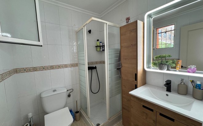 Herverkoop - Bungalow -
Torrevieja - La Siesta - El Salado - Torreta