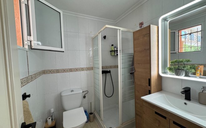 Herverkoop - Bungalow -
Torrevieja - La Siesta - El Salado - Torreta