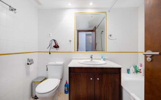 Revente - Appartement -
Torrevieja - Punta Prima
