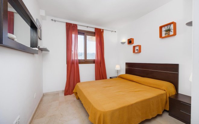 Revente - Appartement -
Torrevieja - Punta Prima
