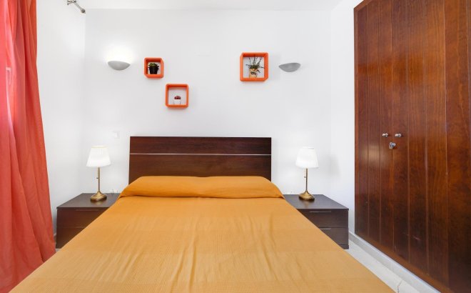 Revente - Appartement -
Torrevieja - Punta Prima