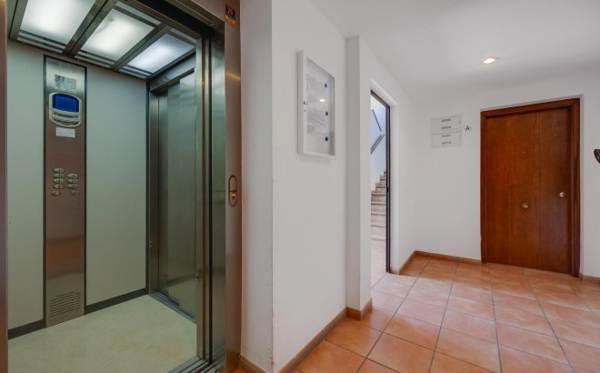 Revente - Appartement -
Torrevieja - Punta Prima
