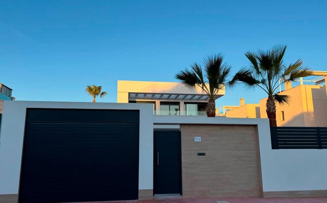 Resale - Villa -
Rojales - Ciudad Quesada