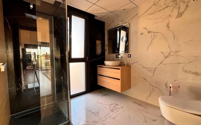 Resale - Villa -
Rojales - Ciudad Quesada