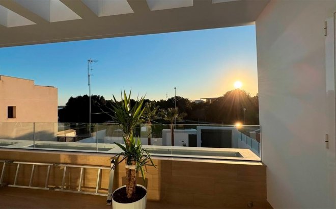 Resale - Villa -
Rojales - Ciudad Quesada