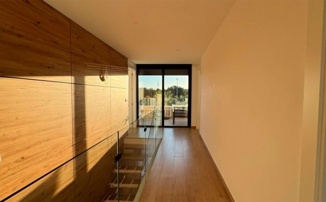 Resale - Villa -
Rojales - Ciudad Quesada