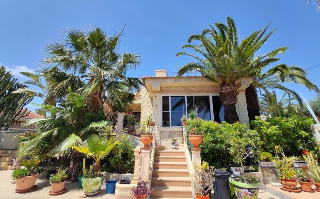 Resale - Villa -
Ciudad Quesada - Costa Blanca