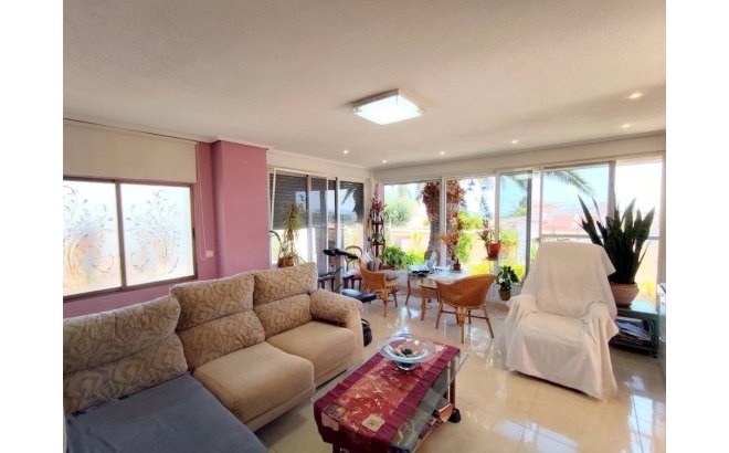 Resale - Villa -
Ciudad Quesada - Costa Blanca