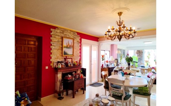 Resale - Villa -
Ciudad Quesada - Costa Blanca