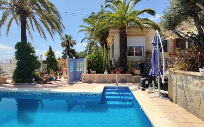 Resale - Villa -
Ciudad Quesada - Costa Blanca