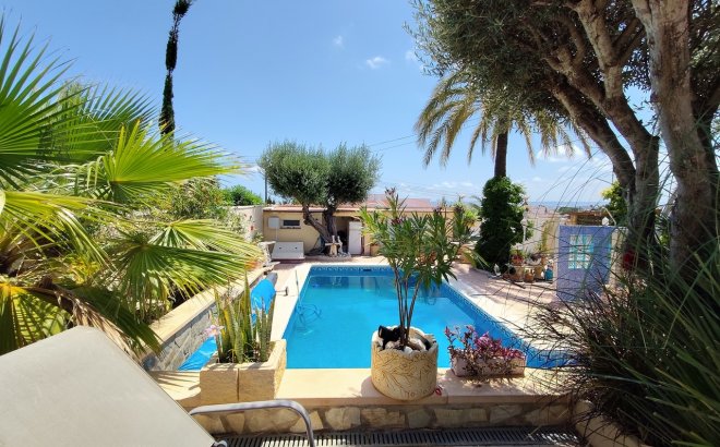 Resale - Villa -
Ciudad Quesada - Costa Blanca