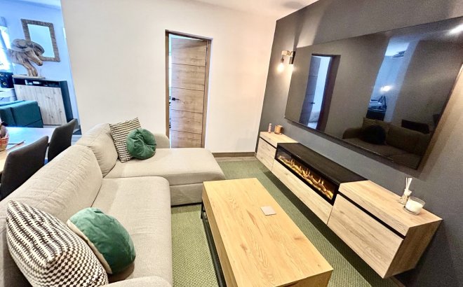 Resale - Town House -
San Miguel de Salinas - Inland