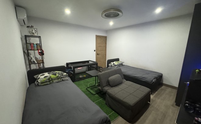 Resale - Town House -
San Miguel de Salinas - Inland