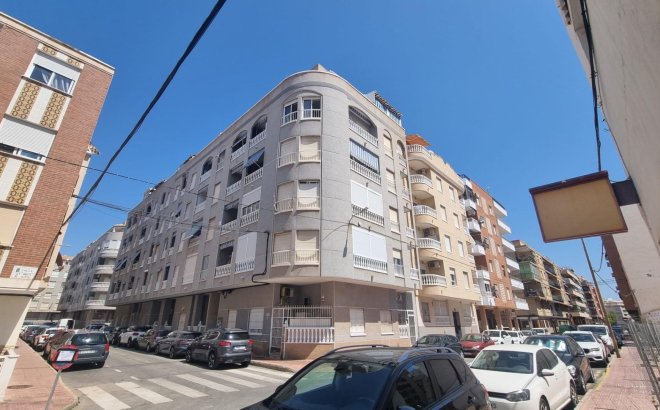 Resale - Apartment -
Torrevieja - Acequion